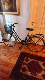 bici da donna con cestino 