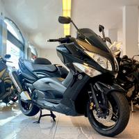 YAMAHA T MAX TOTAL BLACK 2 PROPRIETARI FINANZIABIL