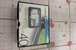 Navigatore Garmin nuvi 40