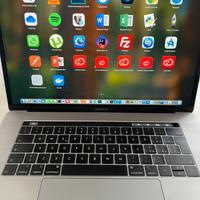 MacBook Pro 15” 2018 i7 16GB 512HD