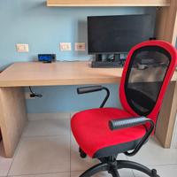 Scrivania + sedia