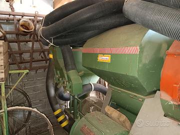 Macchina raccoglinocciole