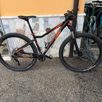 MTB KTM Ultra 1964 – Come nuova, 1500 km