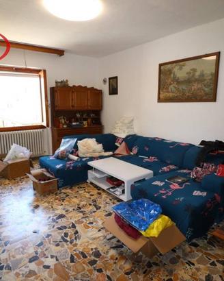 Appartamento di 150 m² con più di 5 locali e box a