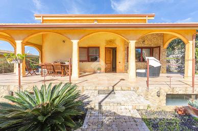 VILLA SINGOLA A QUARTU SANT'ELENA