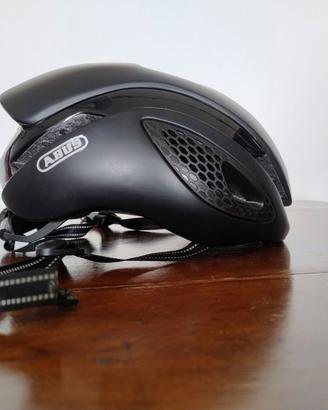 Casco nero opaco