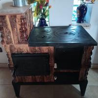Stufa a legna in ceramica