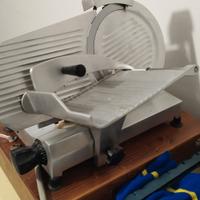 AFFETTATRICE INOX 220Volt