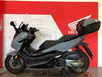 Honda Forza 300