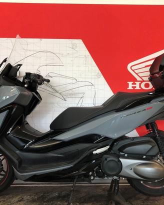 Honda Forza 300