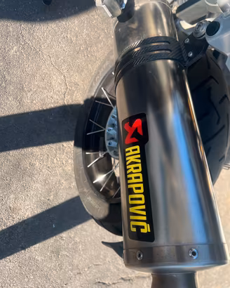 Marmitta/terminale Akrapovic