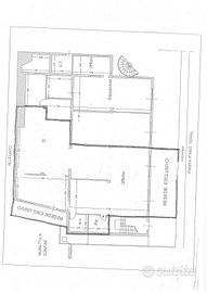 Immobile di 200 m² con 1 locale a Bucine