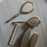 Set di spazzole in argento