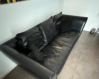 Divano in cuoio nero marca baxter
