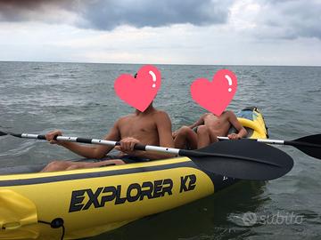 canoa intex Explorer K2 con giubbotti salvagente 