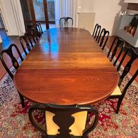 Tavolo antico allungabile, sedie e tappeto a parte
