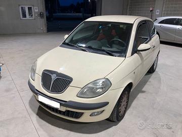 Lancia Ypsilon 1.2 Argento
