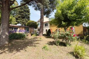 Cielo-Terra con giardino privato N/526