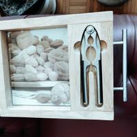 VASSOIO IN LEGNO PORTA FRUTTA SECCA E SCIACCIANOCI