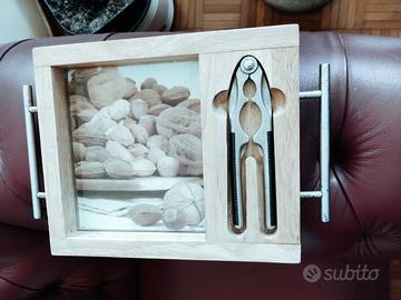 VASSOIO IN LEGNO PORTA FRUTTA SECCA E SCIACCIANOCI