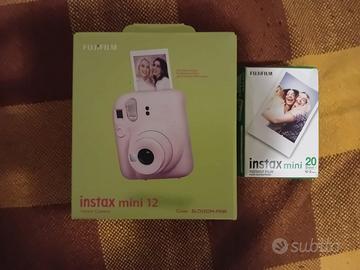 Polaroid Instax mini 12 + 20 stampe - Fotografia In vendita a Imperia