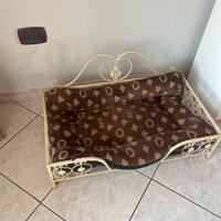 Lettino per cani in ferro battuto