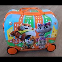 Valigia cavalcabile 44 gatti.