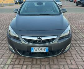 OPEL Astra 4ª serie - 2010