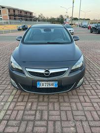 OPEL Astra 4ª serie - 2010