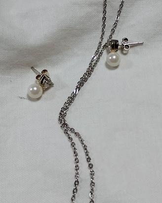 collana con orecchini