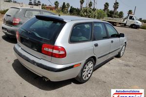 VOLVO V40 SW 645 2.0 136CV 95-04 ricambi