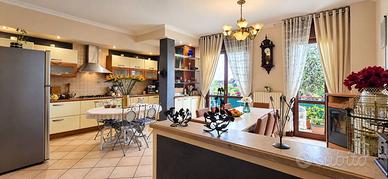 Appartamento di 114 m² con 3 locali e box auto a T