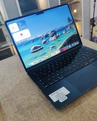 MacBook Air 13" M5
