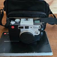 leica digilux 1..