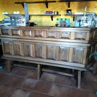 mobile bar con mensole 