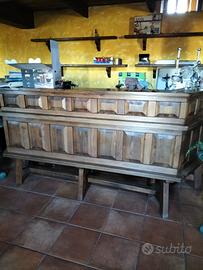 mobile bar con mensole 