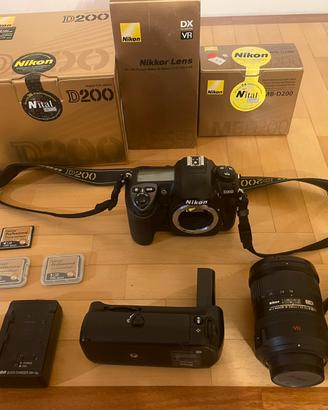 Nikon D200 MB-D200 18-200 af-s vr