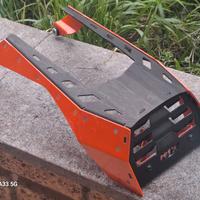 Puntale Ktm Powerparts per Duke 690, arancione.