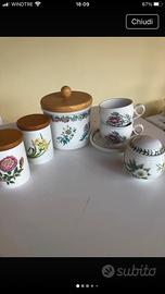 Biscottiera e tazze