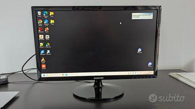 Monitor LED Samsung S24D330H da 24 pollici