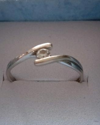 anello in oro bianco 18 kt con zircone 