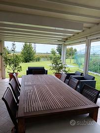 Tavolo da esterno in tech