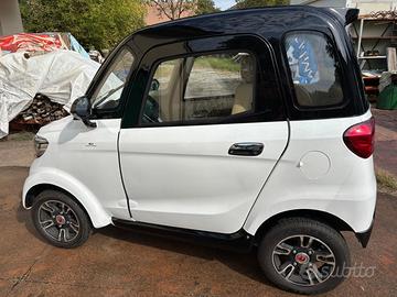 Microcar anziani/disabili senza patente