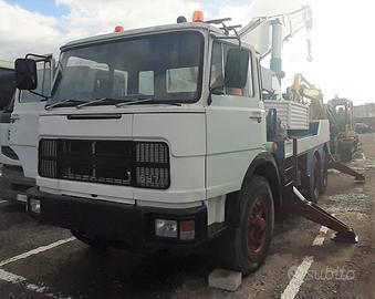 Fiat 697 con gru per soccorso stradale