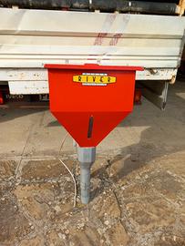 distributore mangime per equini