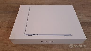 NUOVO MacBook Air+alimentatore+Apple care+ adapter