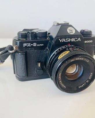 Yashica FX-3 Super 2000 reflex 35 mm + obiettivo