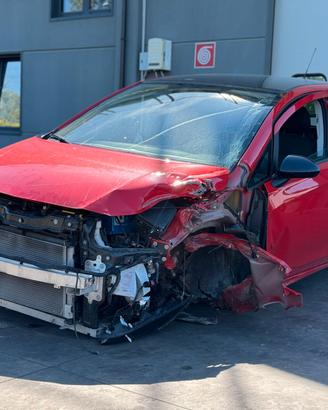 OPEL CORSA E per ricambi usati B12XER