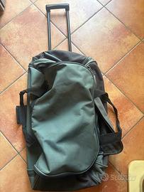 Valigia Benetton verde prezzo trattabile