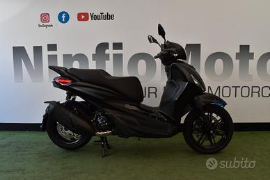 Piaggio Beverly 300 Deep Black - PRONTA CONSEGNA